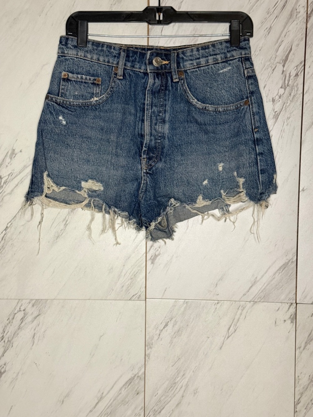 Zara High-Rise Distressed Cut-Off Denim Shorts SZ 6